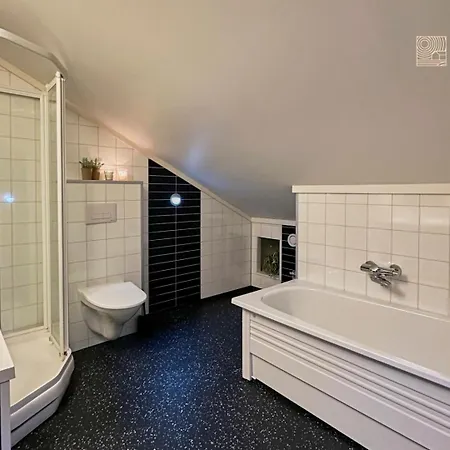 Modern In-out X-skiing, 2 Bathrooms And Balcony هوفدين